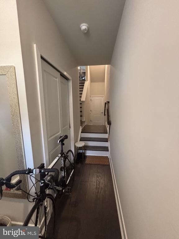 Photo - 983 Skylar Ct.