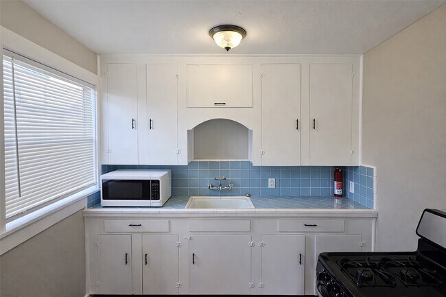 Photo - 1621 Wesley St Unit 1/2