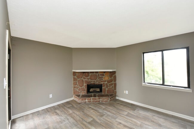 Photo - Keystone Apartments