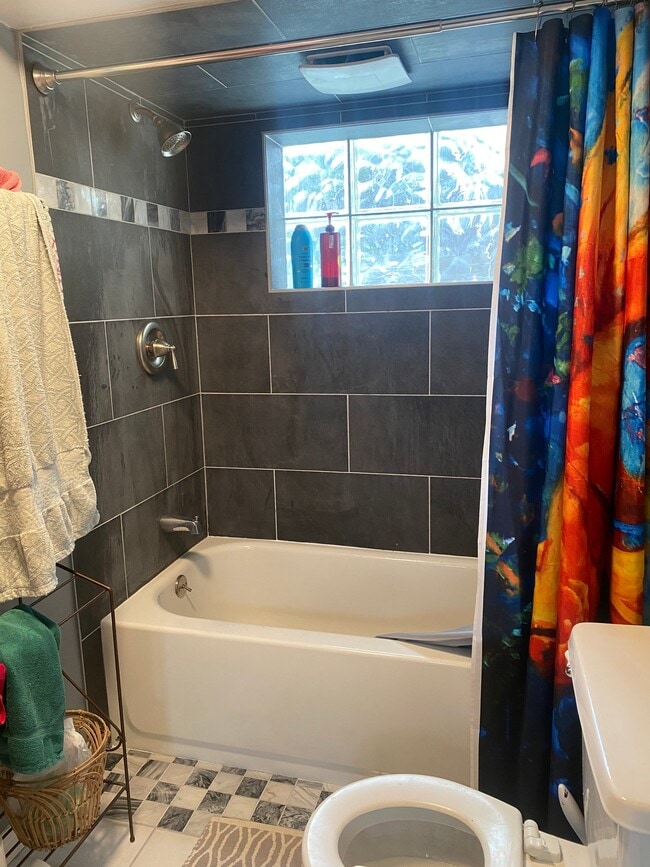 Photo - 907 E 7905 S