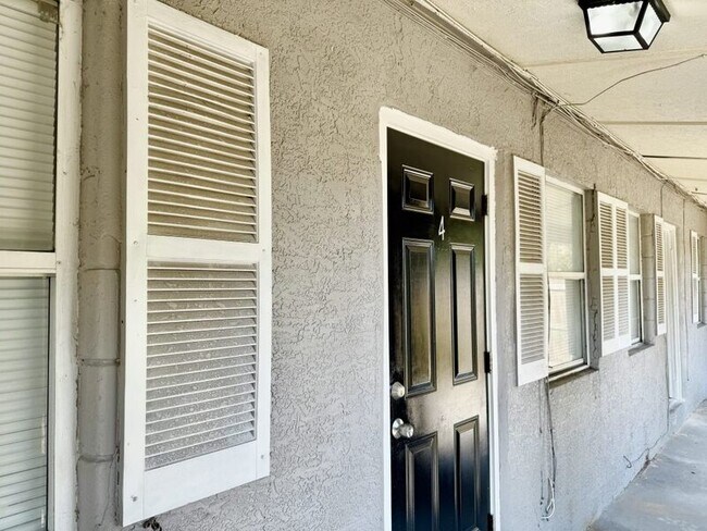 Photo - 932 22nd St S