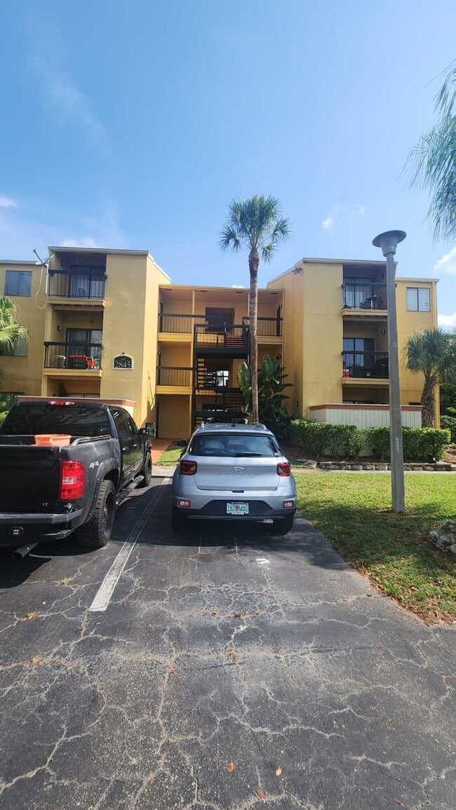 Photo - 2845 Winkler Ave Unidad APT 317