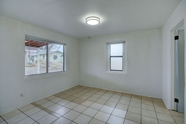 Photo - 925 Ruth St Unit B