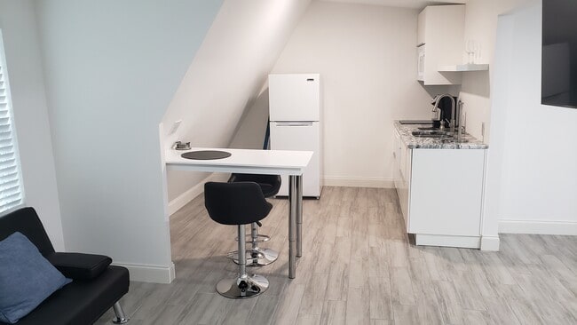 Building Photo - 4265 Parnell Rd Unit Apartment #1