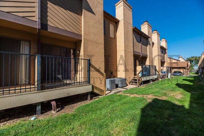 Photo - 2405 S Capri St