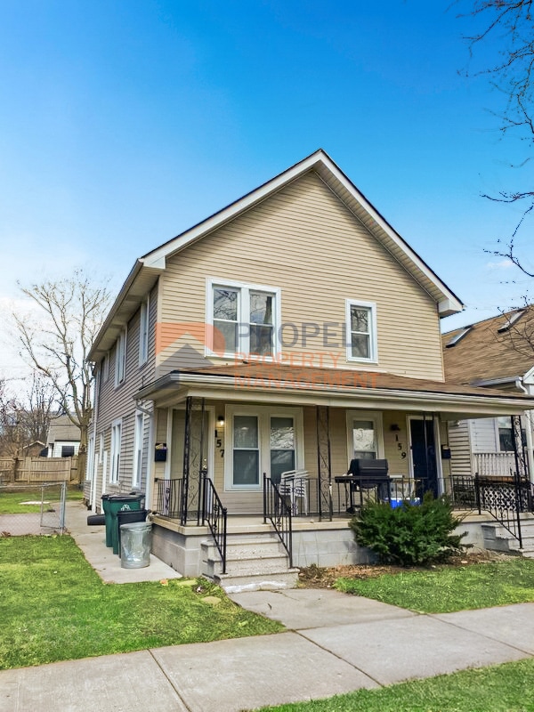 Building Photo - 157 E Bennett Ave