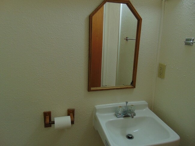 Photo - 281 Donna Way