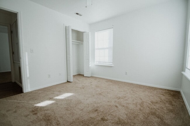 Photo - Willow Park Apartments