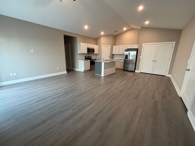 Photo - 2714/2716 Greenleaf Unit 2716 Greenleaf