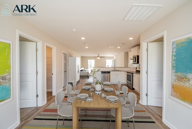 Photo - 285 Wahoo Cir