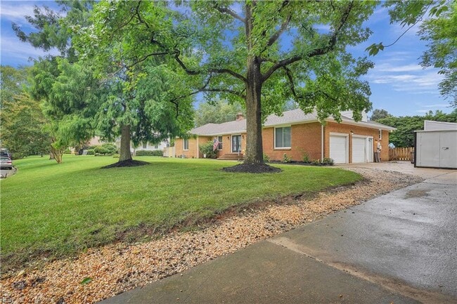 Photo - 1780 Valhalla Arch