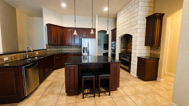 Photo - 1811 Liberty Oaks Blvd