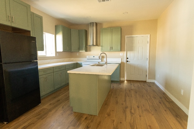 Photo - 9266 Ramona Ave Unidad B