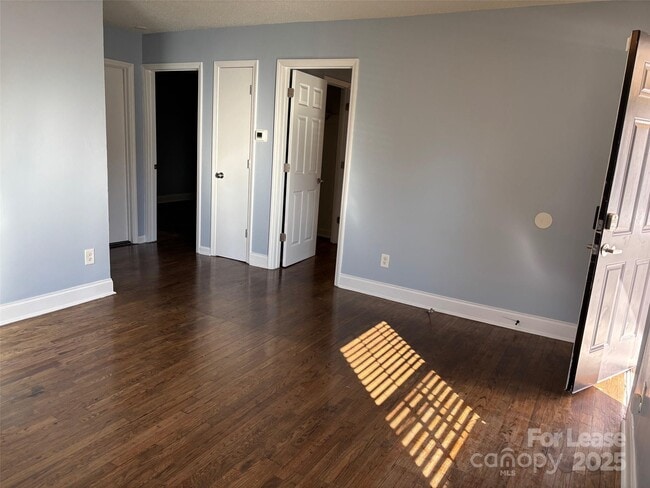 Photo - 3512 Jonquil St