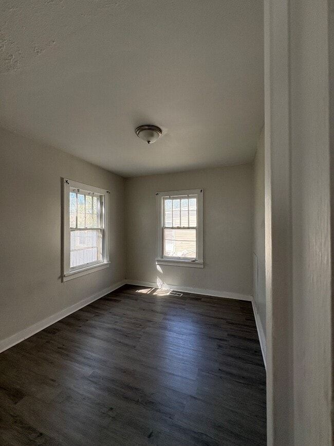 Photo - 609 N Madison St