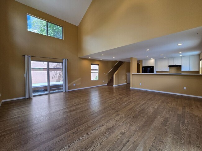 Photo - 2180 W Alameda St