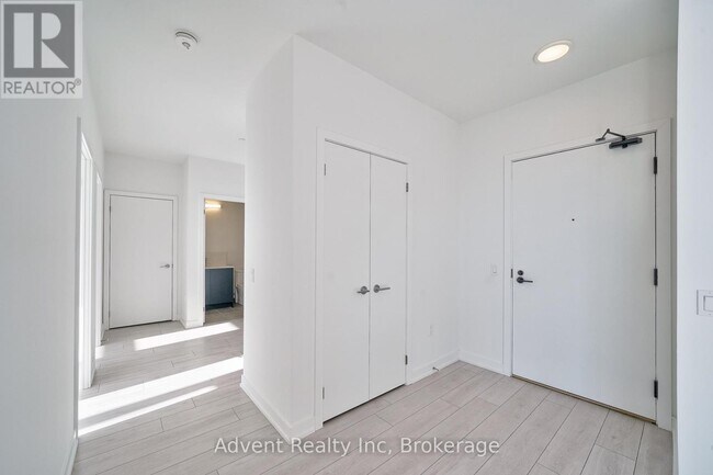 Photo - 1606 Charles St Unité PH1803