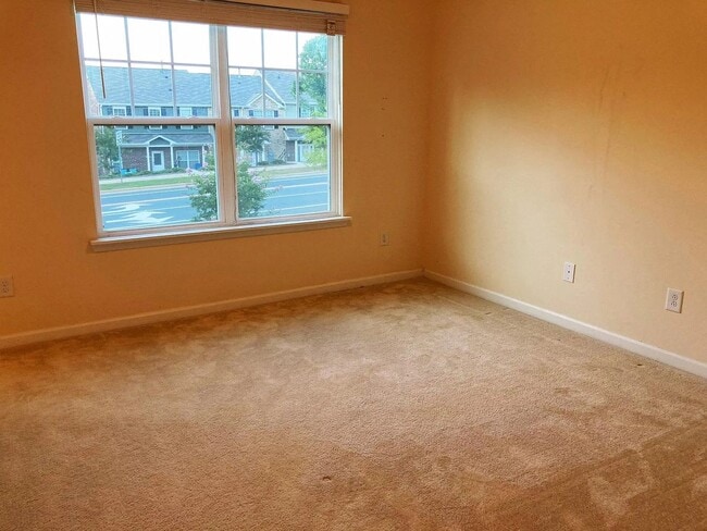 Photo - 10424 Benfield Rd