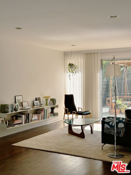 Building Photo - 2528 Via Artis