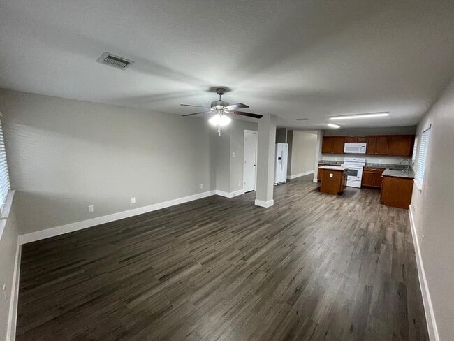 Photo - 17419 Marl Way