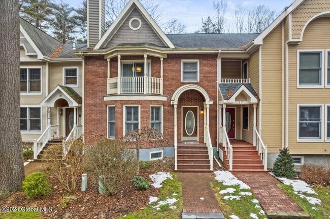 Building Photo - 19 Sarazen St