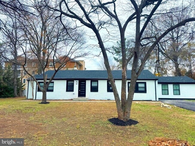 Photo - 203 Henson Rd