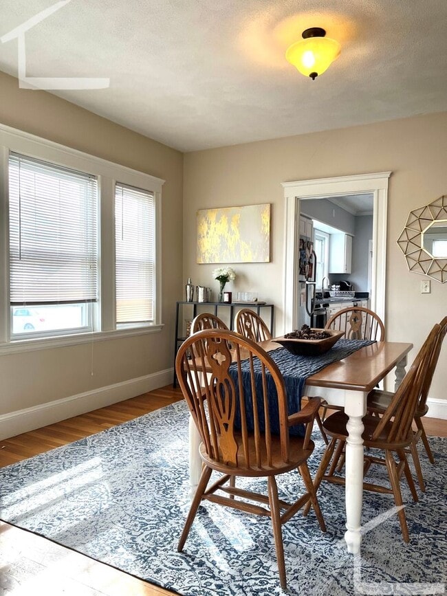 Photo - 42 N Crescent Circuit