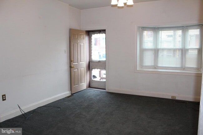 Photo - 618 E Philadelphia Ave