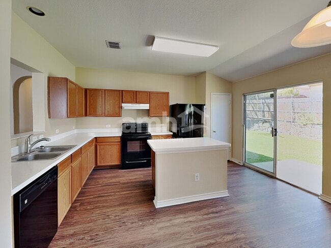 Photo - 820 Bee Creek Ln