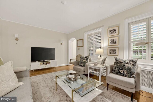 Building Photo - 1605 44th St NW