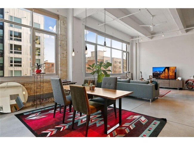 Photo - 700 N Washington Ave Unidad 318