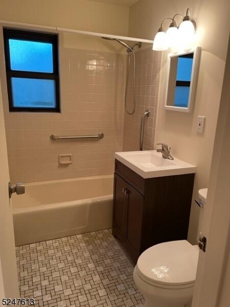 Photo - 11 Colonial Dr Unit E