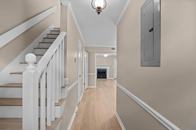 Photo - 2104 Gary St