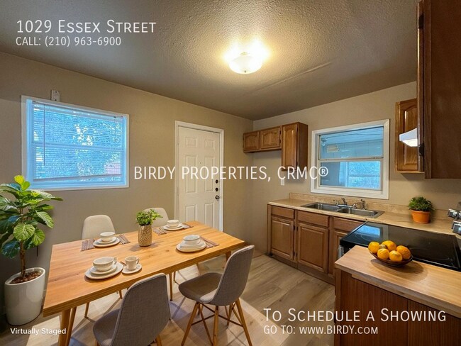 Photo - 1029 Essex St