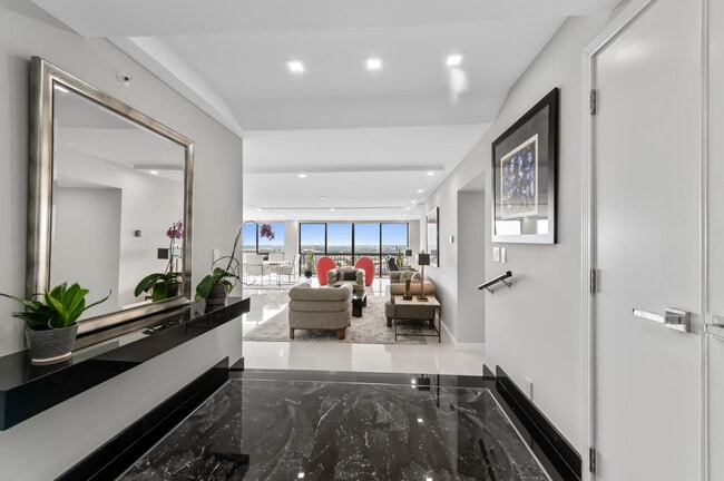 Building Photo - 1900 Consulate Pl Unit 2104