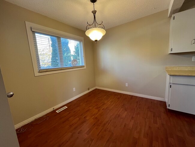 Photo - 11111-11126 26 Ave NW