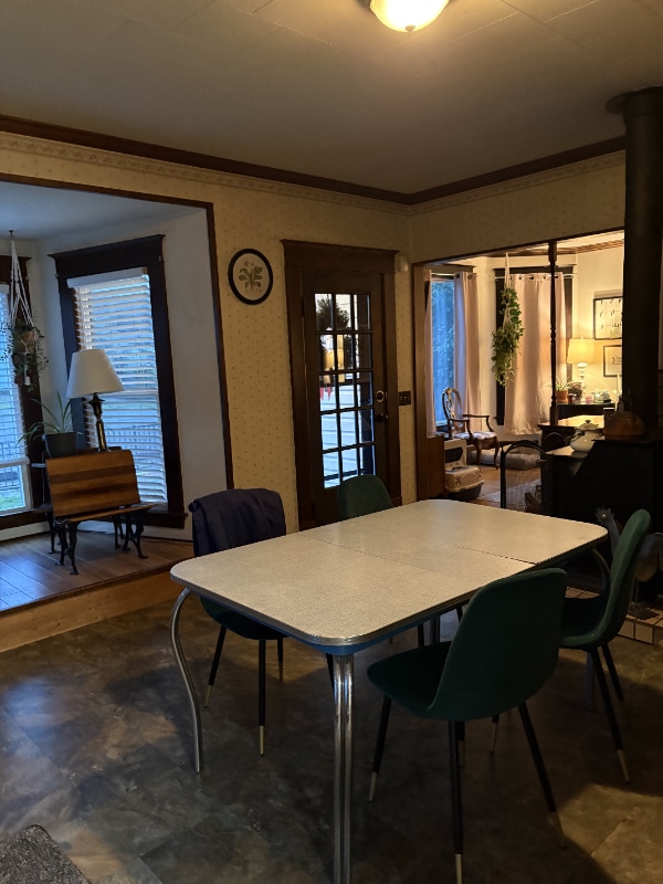 Photo - 221 Eldredge Ave SW