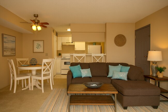 Photo - 1/1 3rd Floor with private balcony in gate... Unidad 306