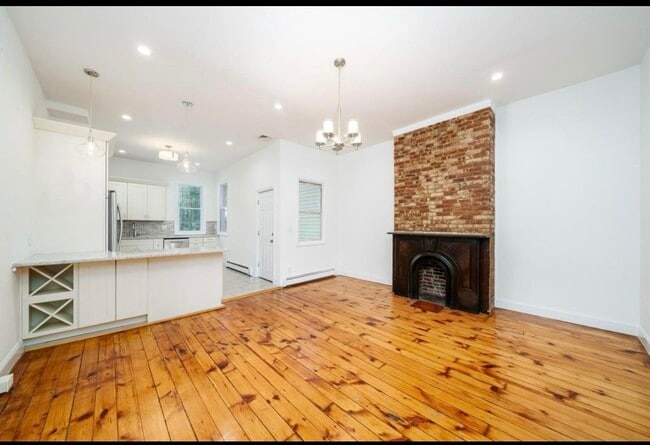 Photo - 28 Jones St