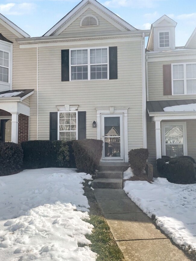 Building Photo - Desirable 2 bedroom 2.5 bathroom home in Tarrant Trace neighborhood!