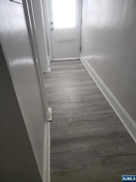 Photo - 703 Schuyler Ave