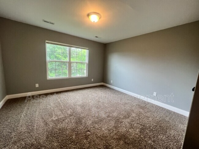 Photo - 924 Warrior Hill Dr