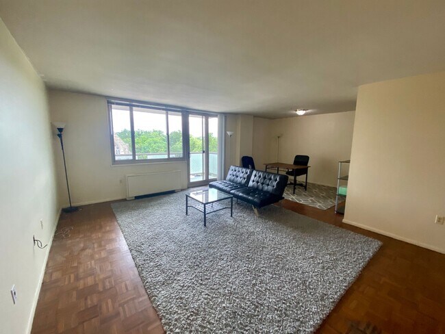 Photo - Spacious 2 Bedroom Condo at Gateway Park n...