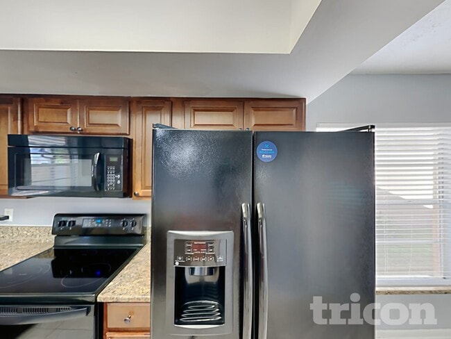 Photo - 8206 Clermont St