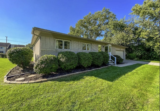 Photo - 23959 Springbrook Dr