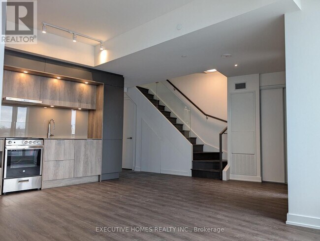 Photo - 491 Soho Ave