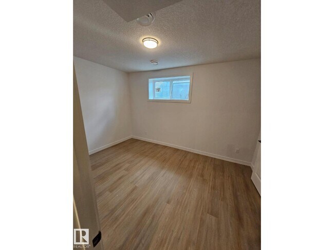 Photo - Basement 9806 107 Morinville AV