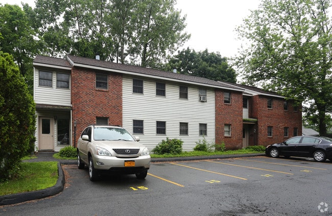 Photo - Willow Heights Apartments