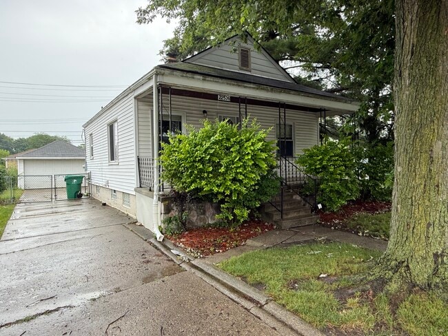 Photo - 22538 Raven Ave House