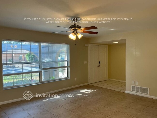 Photo - 1007 Macrae Ave